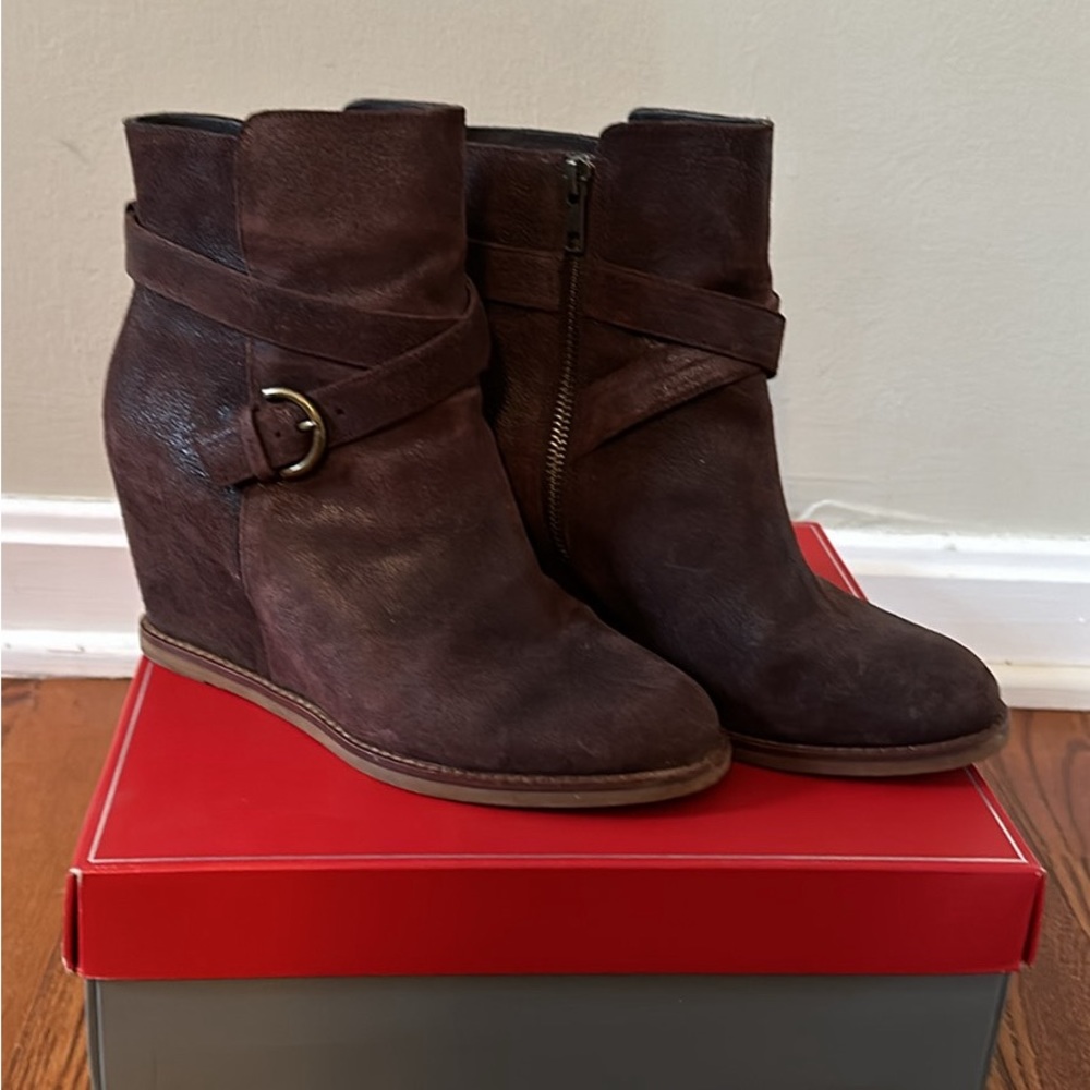 Johnston Murphy booties size 8